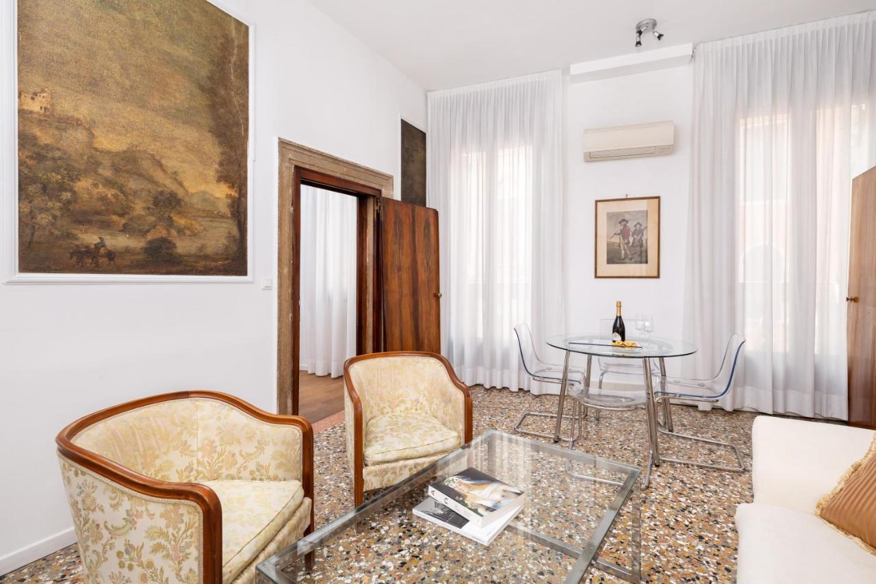 Residence Ca' Foscolo Venice Luaran gambar